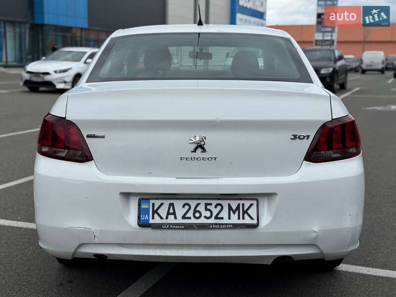 Седан Peugeot 301 2018 в Киеве
