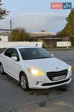 Седан Peugeot 301 2016 в Києві