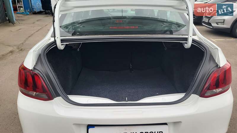 Седан Peugeot 301 2021 в Киеве