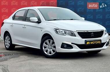 Седан Peugeot 301 2021 в Киеве