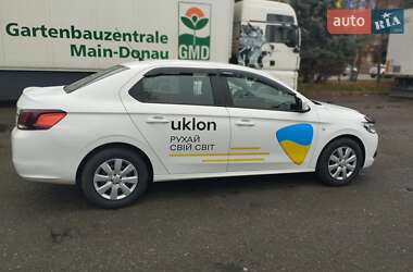 Седан Peugeot 301 2021 в Киеве