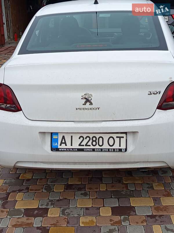 Седан Peugeot 301 2018 в Киеве