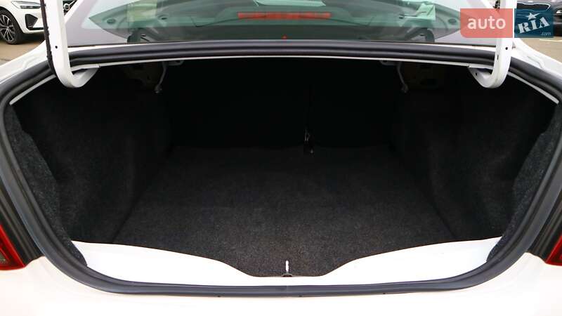 Седан Peugeot 301 2021 в Києві