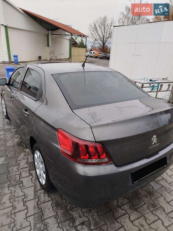 Седан Peugeot 301 2019 в Виноградові