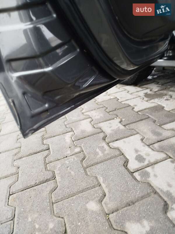 Седан Peugeot 301 2019 в Виноградові