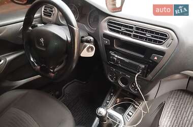 Седан Peugeot 301 2015 в Одесі