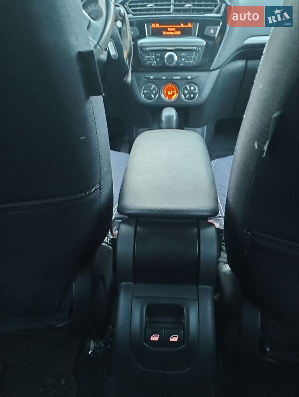 Седан Peugeot 301 2016 в Шепетовке