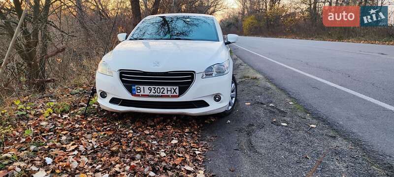 Седан Peugeot 301 2013 в Горішніх Плавнях