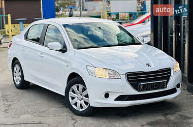 Седан Peugeot 301 2013 в Харкові