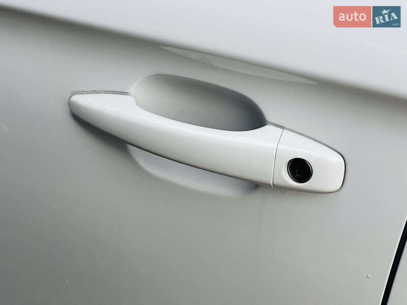 Седан Peugeot 301 2013 в Харькове