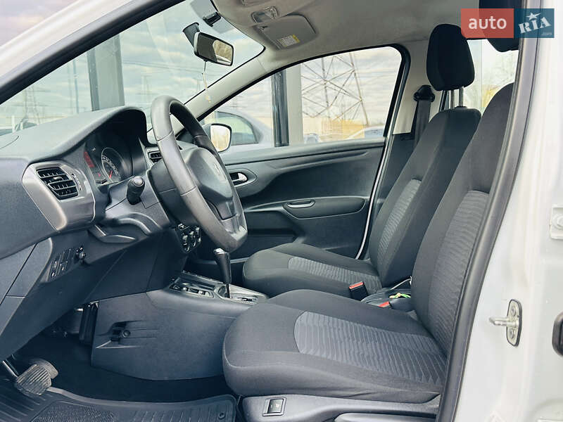 Седан Peugeot 301 2013 в Харькове