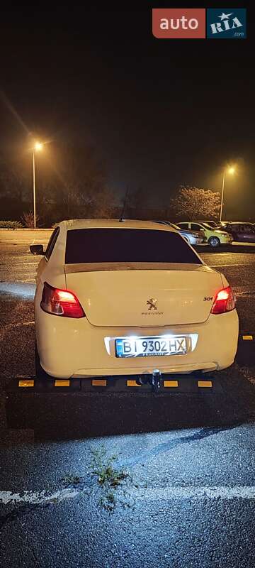 Седан Peugeot 301 2013 в Горішніх Плавнях