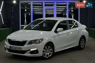 Седан Peugeot 301 2018 в Киеве