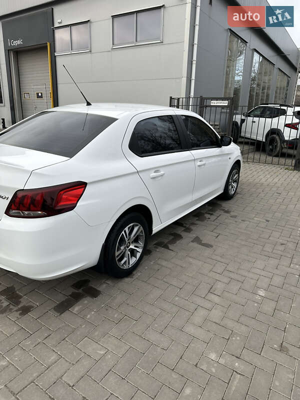 Седан Peugeot 301 2018 в Кременчуці