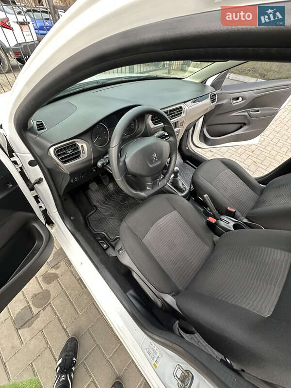 Седан Peugeot 301 2018 в Кременчуці