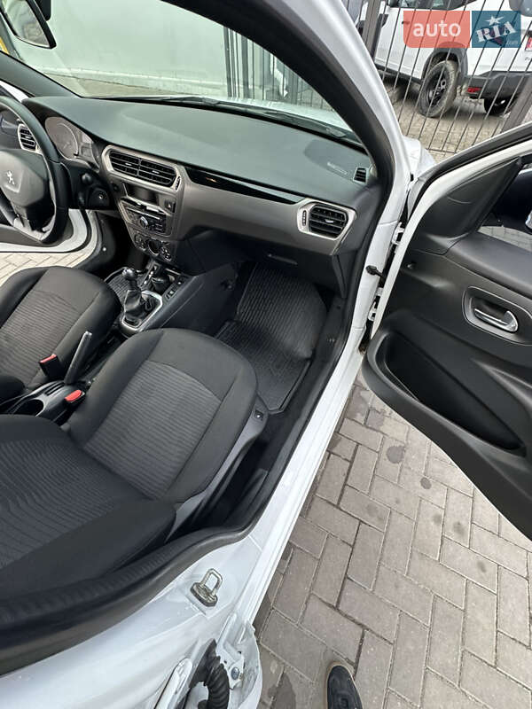 Седан Peugeot 301 2018 в Кременчуці