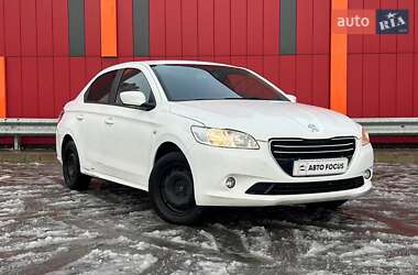Седан Peugeot 301 2016 в Киеве