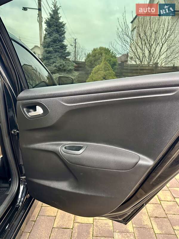 Седан Peugeot 301 2021 в Вінниці