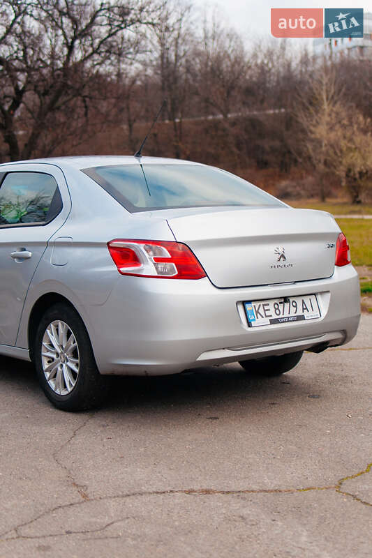 Седан Peugeot 301 2013 в Дніпрі
