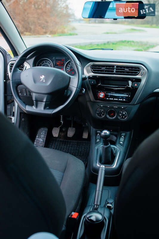 Седан Peugeot 301 2013 в Дніпрі