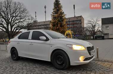 Седан Peugeot 301 2013 в Виноградове