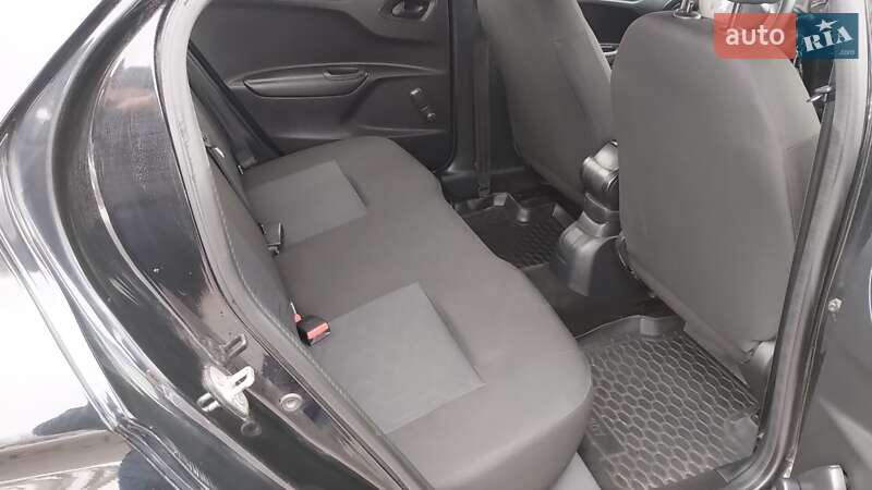 Седан Peugeot 301 2016 в Івано-Франківську