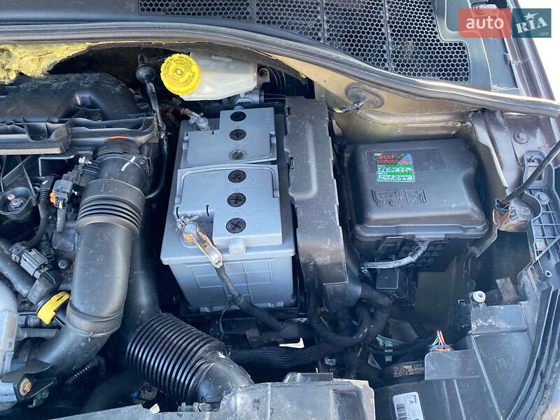 Седан Peugeot 301 2013 в Изяславе