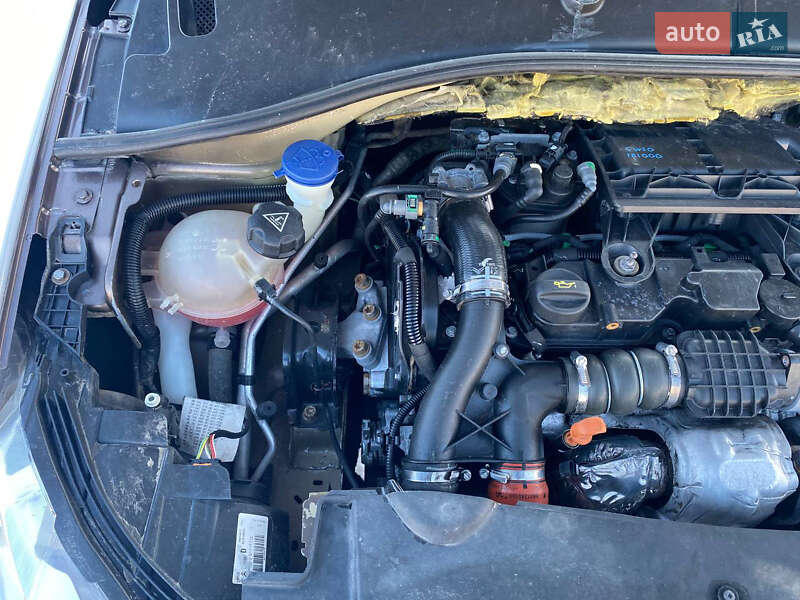 Седан Peugeot 301 2013 в Изяславе