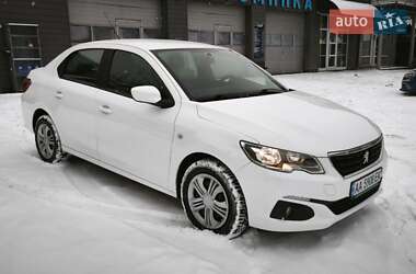 Седан Peugeot 301 2019 в Луцке