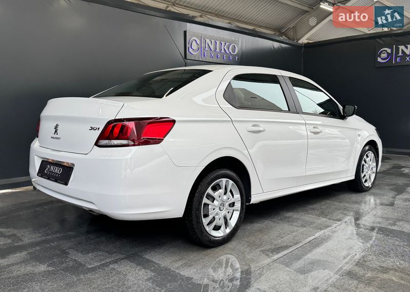 Седан Peugeot 301 2023 в Киеве