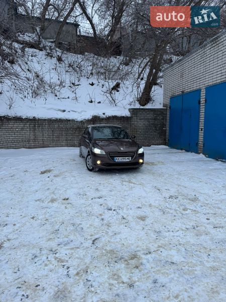 Седан Peugeot 301 2015 в Харькове