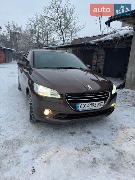 Седан Peugeot 301 2015 в Харькове