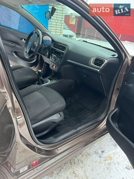 Седан Peugeot 301 2015 в Харькове