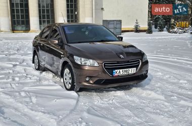 Седан Peugeot 301 2015 в Киеве