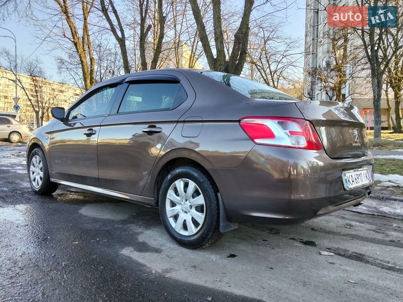 Седан Peugeot 301 2015 в Киеве