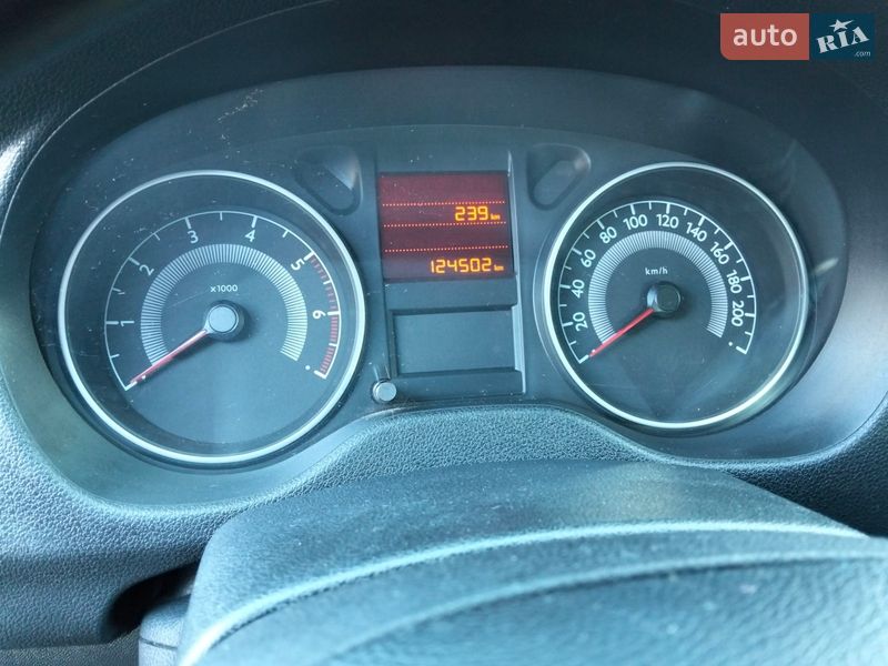 Седан Peugeot 301 2015 в Киеве