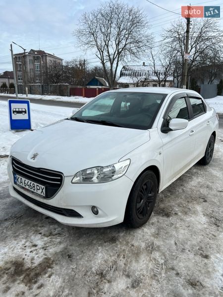 Седан Peugeot 301 2016 в Львове