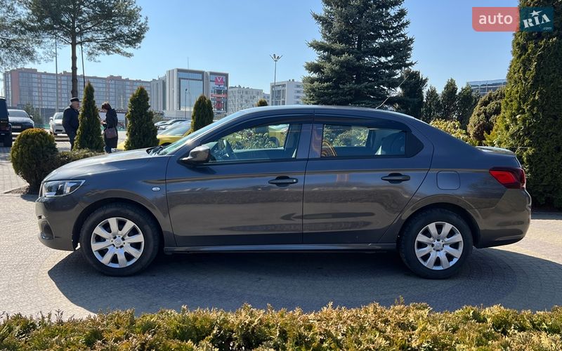 Седан Peugeot 301 2019 в Львове