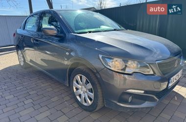 Седан Peugeot 301 2020 в Ружине