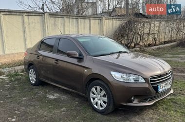 Седан Peugeot 301 2015 в Харькове