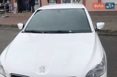 Седан Peugeot 301 2013 в Золочеві