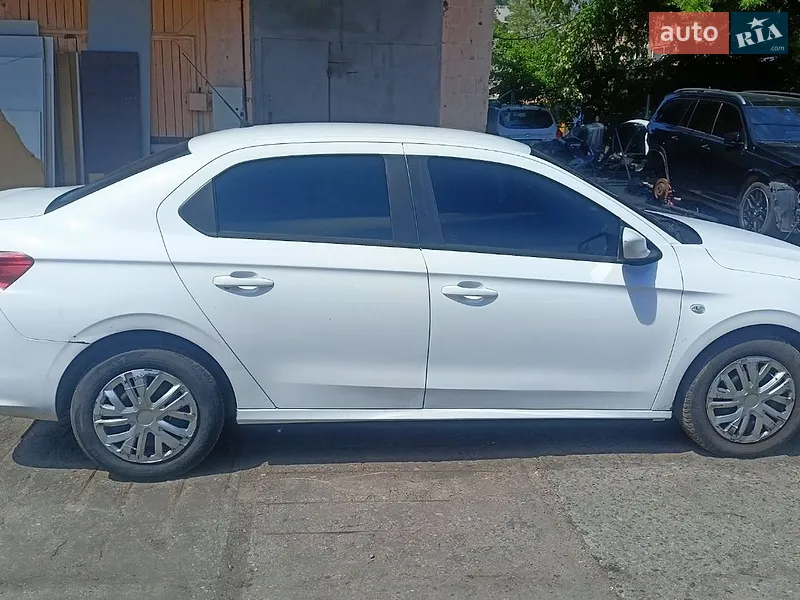 Peugeot 301 2017