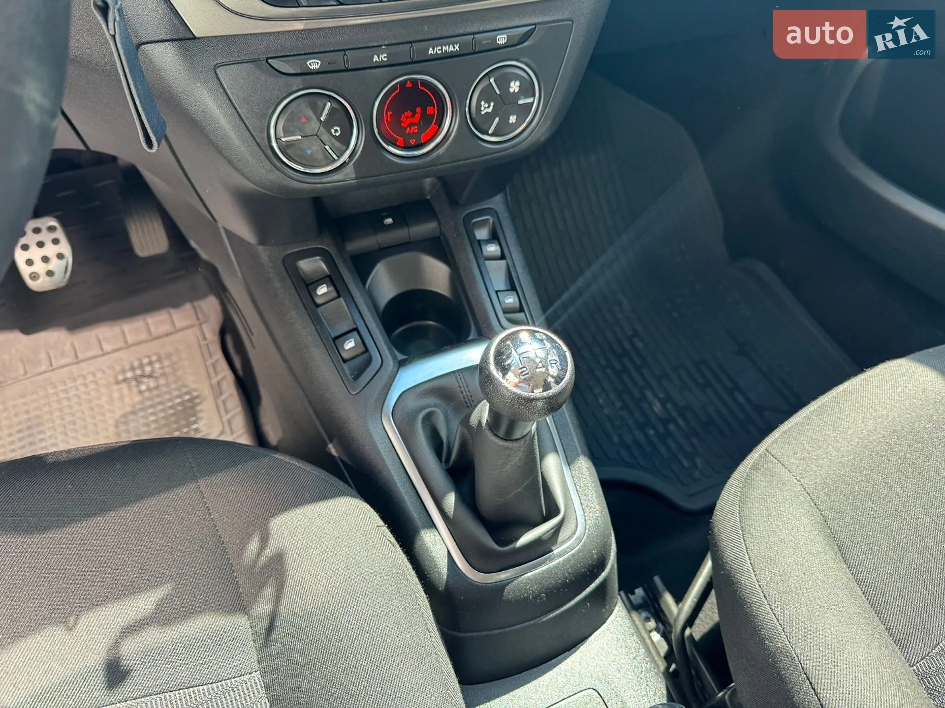 2017 Peugeot 301 - мініатюра 9