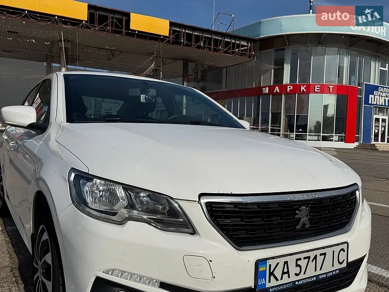Peugeot 301