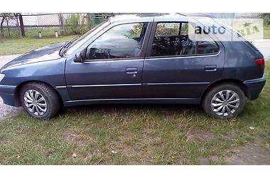 Хэтчбек Peugeot 306 1994 в Остроге