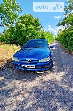 Седан Peugeot 306 1994 в Апостоловому