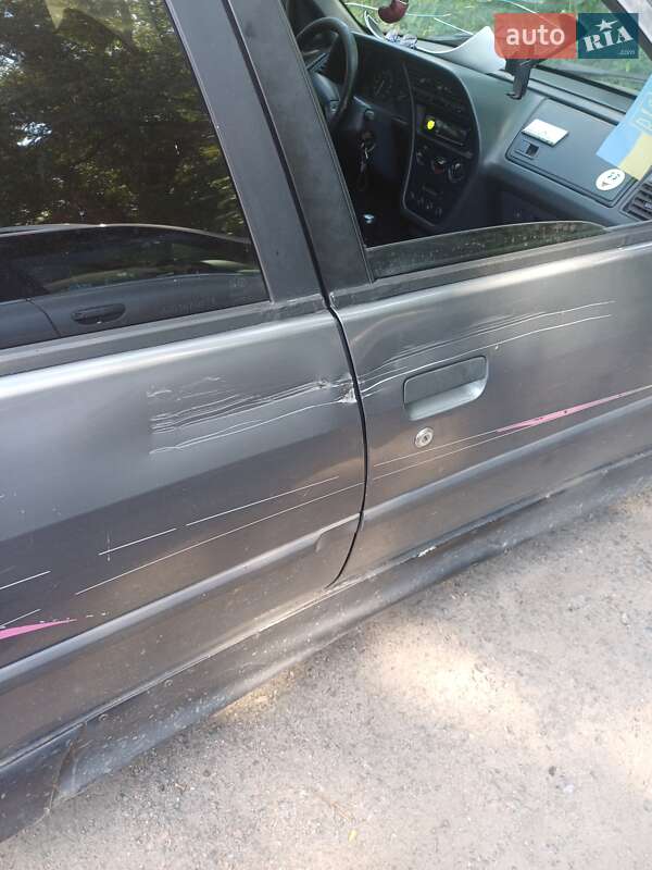 Хэтчбек Peugeot 306 1993 в Александрие