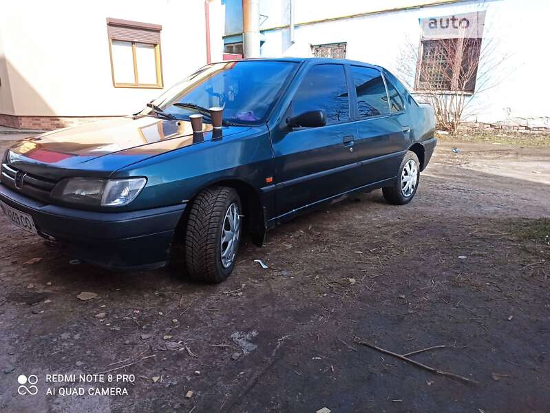 Седан Peugeot 306 1995 в Млиніві