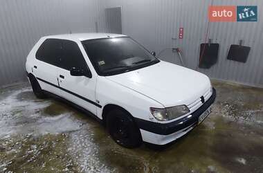 Хетчбек Peugeot 306 1994 в Шполі