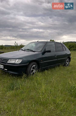 Хэтчбек Peugeot 306 1997 в Жовкве